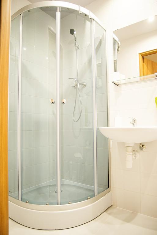 Pokoje Stare Miasto Apartment Krasków Cameră foto